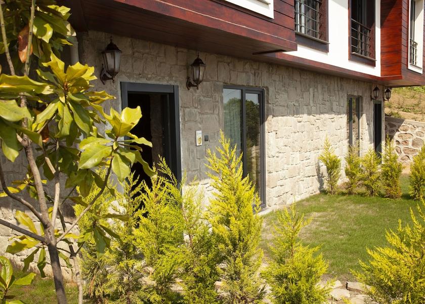 Trabzon Arsin Exterior Detail