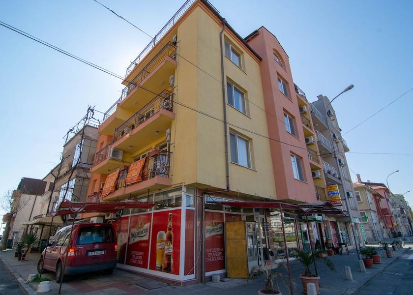 Burgas Pomorie Facade