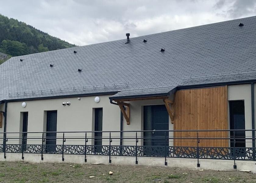 Occitanie Campan Entrance