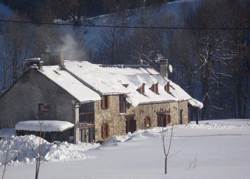 Occitanie Campan Exterior Detail