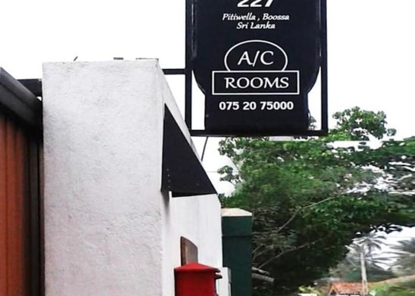 Galle District Boossa Exterior Detail