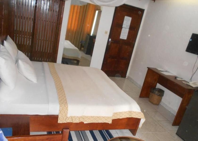  Edea Room