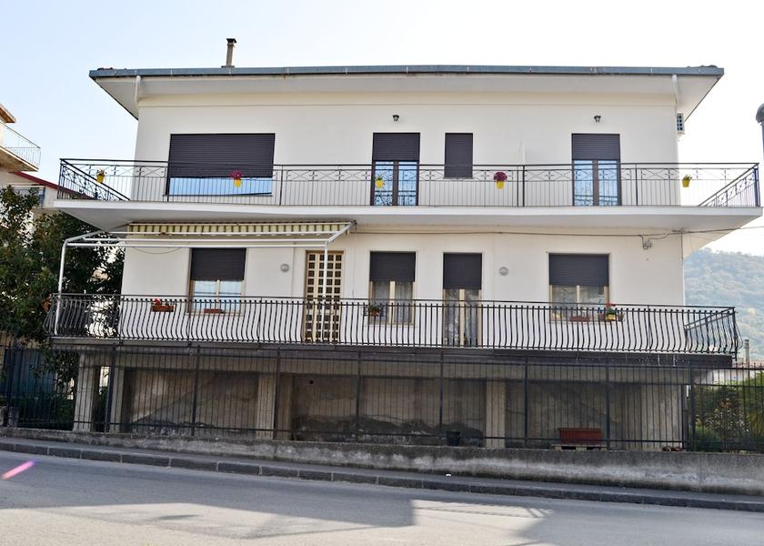 Sicily Gaggi Exterior Detail