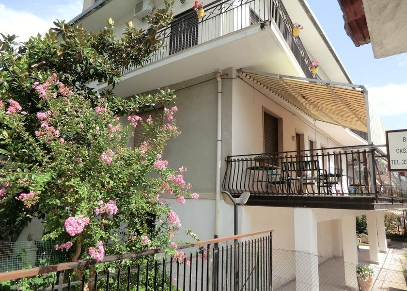 Sicily Gaggi Exterior Detail