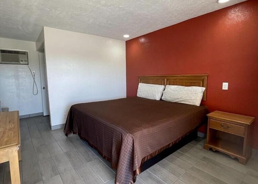 Arkansas Clarksville Room