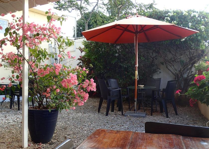 MU Tombeau Bay Outdoor Dining