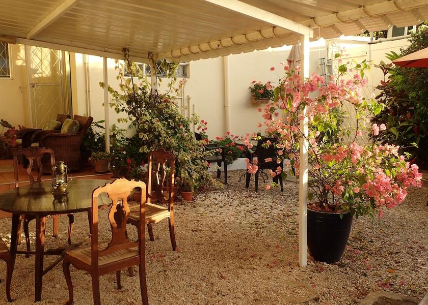 MU Tombeau Bay Porch