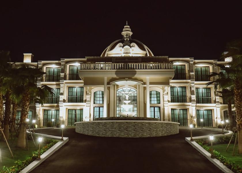 Chonburi Sattahip Facade