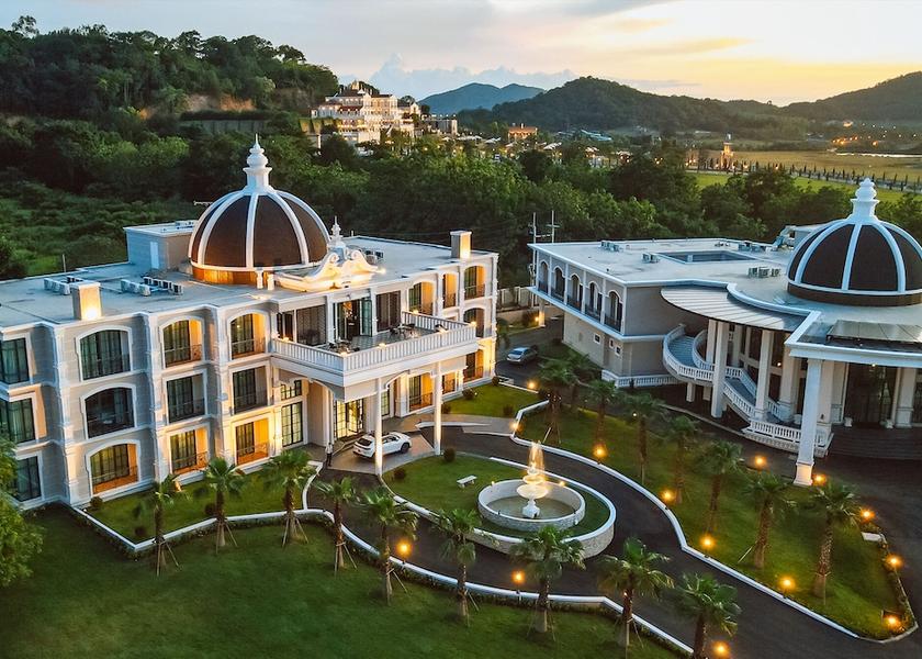 Chonburi Sattahip Facade