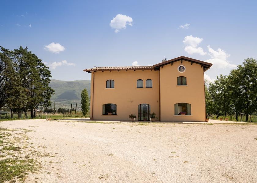 Umbria Spello Facade