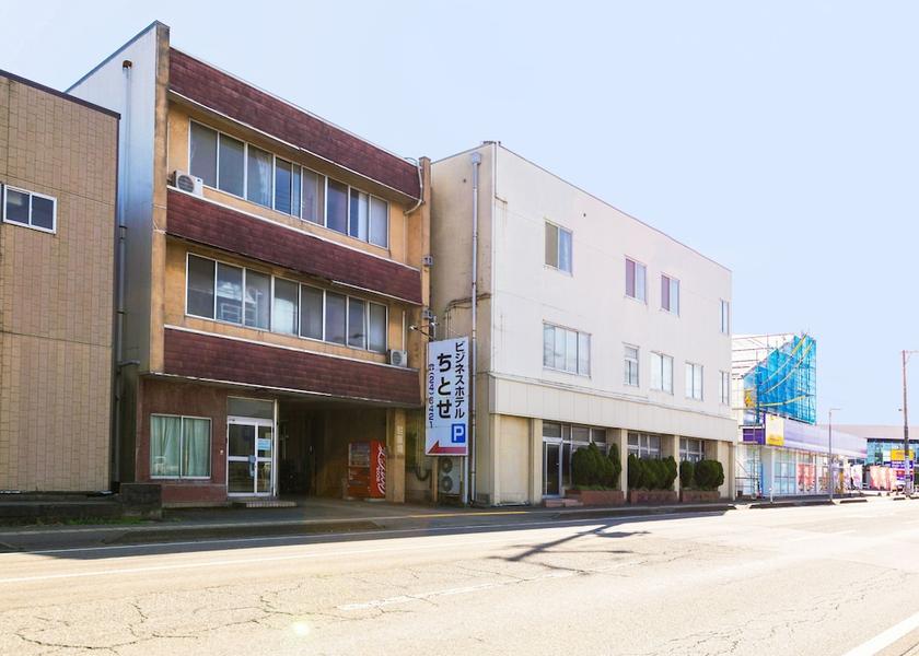 Niigata Kashiwazaki Facade