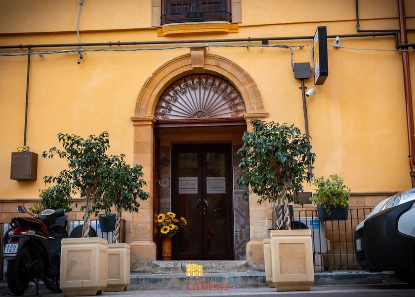 Sicily Castelvetrano Entrance