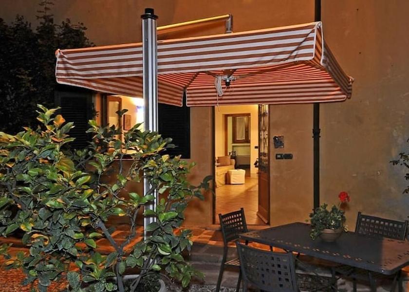 Tuscany Montecarlo Exterior Detail