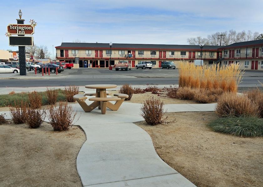Nevada Yerington Facade