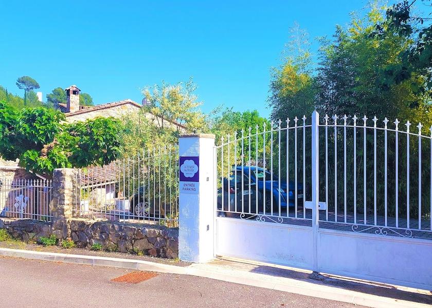 Var Taradeau Parking