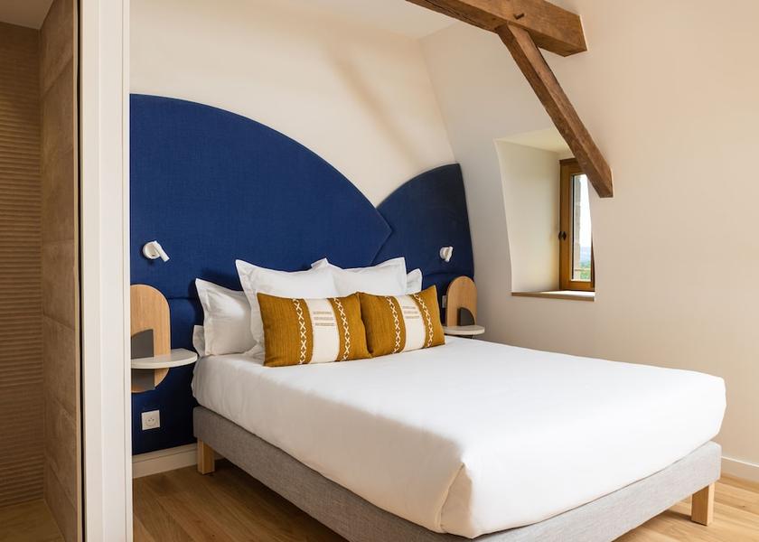 Nouvelle-Aquitaine Altillac Room