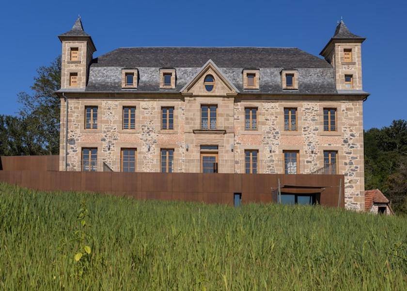 Nouvelle-Aquitaine Altillac Exterior Detail
