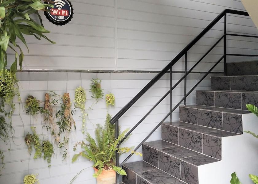 Saraburi Kaeng Khoi Staircase