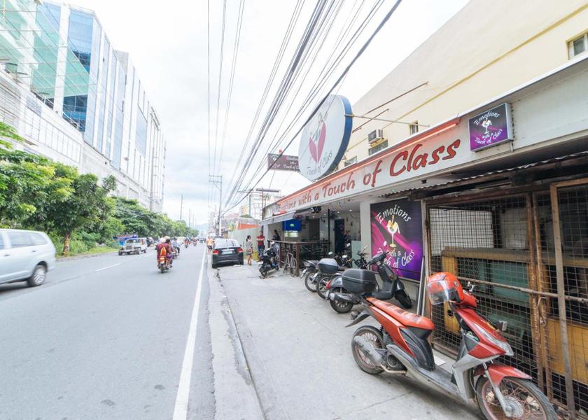 Central Luzon Angeles City Exterior view