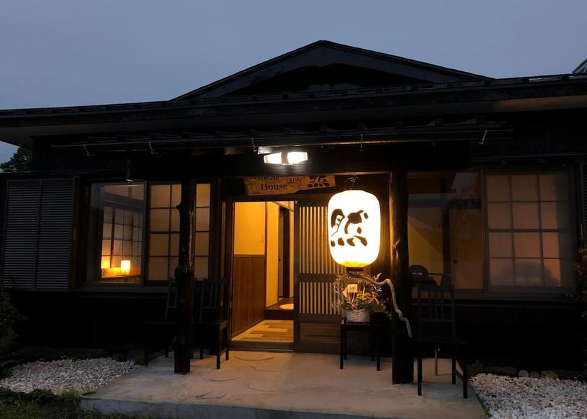 Yamanashi (prefecture) Yamanakako Exterior Detail