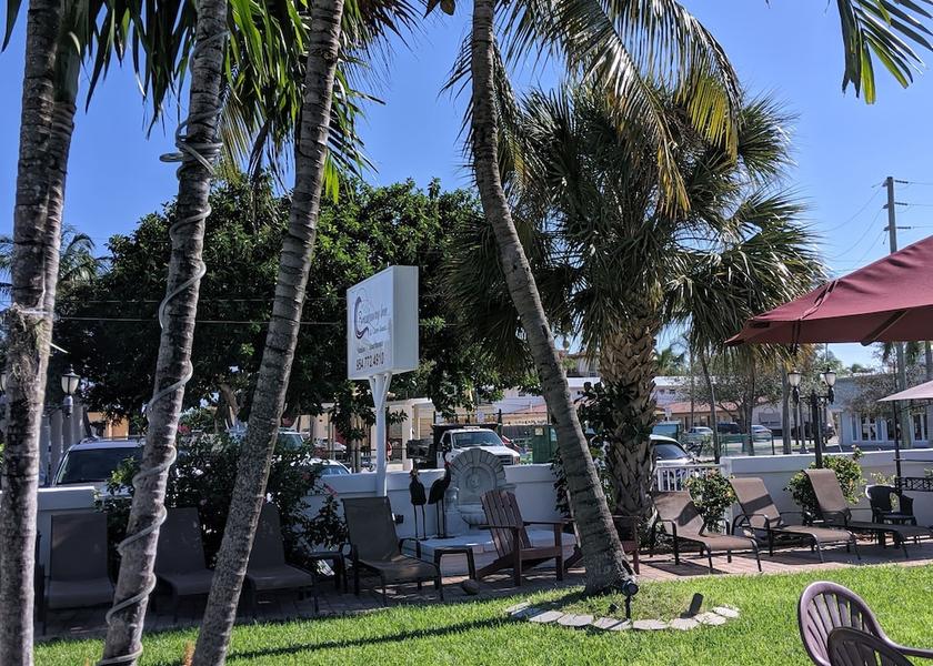 Florida Lauderdale-by-the-Sea BBQ/picnic area