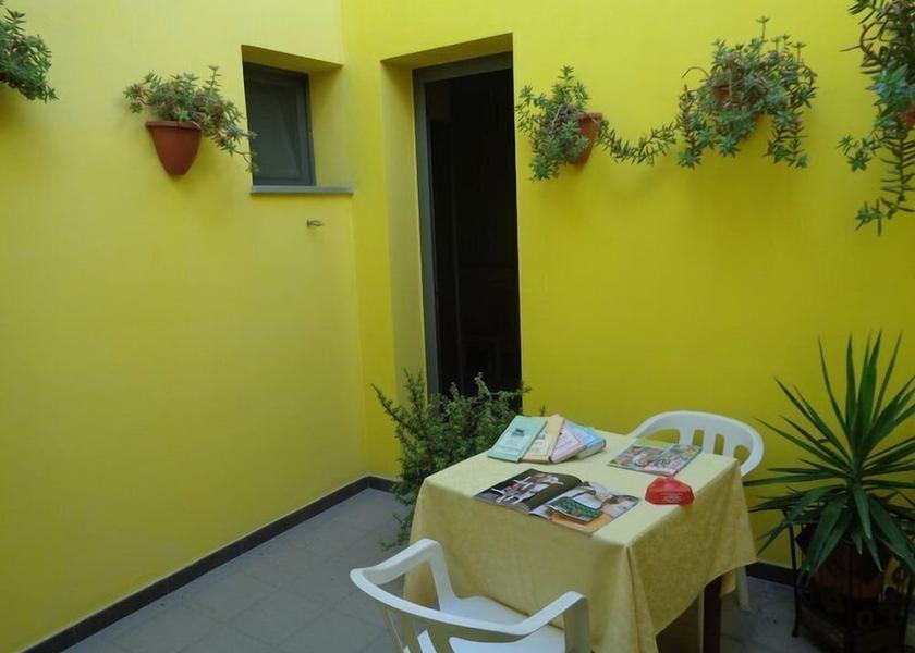 Puglia Trinitapoli Exterior Detail