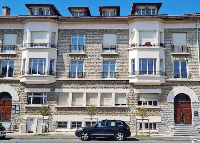 Nouvelle-Aquitaine Bayonne Exterior Detail