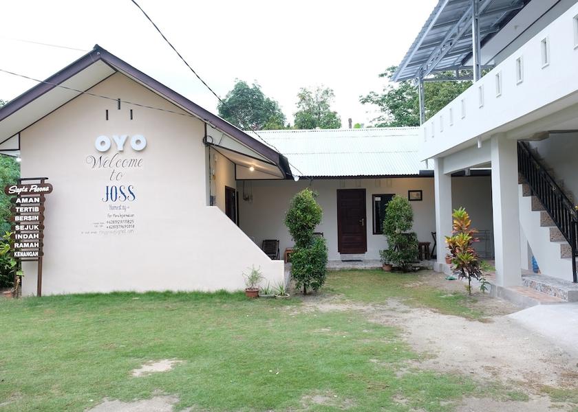 Bangka-Belitung Tanjung Pandan Exterior Detail