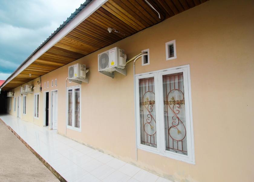 Riau Mandau Exterior Detail