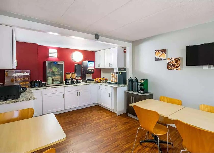 West Virginia Charleston Breakfast Area