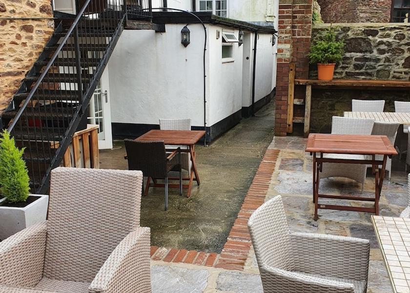 England Torpoint Courtyard