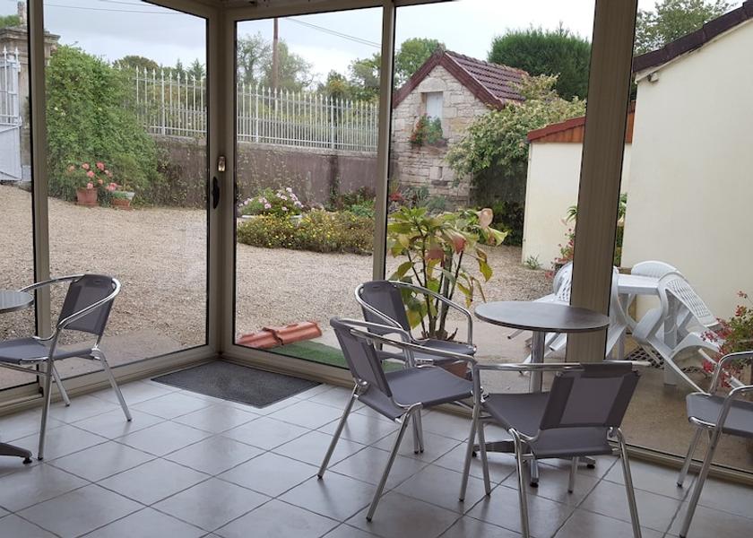 Ile-de-France Fresnes Breakfast Area