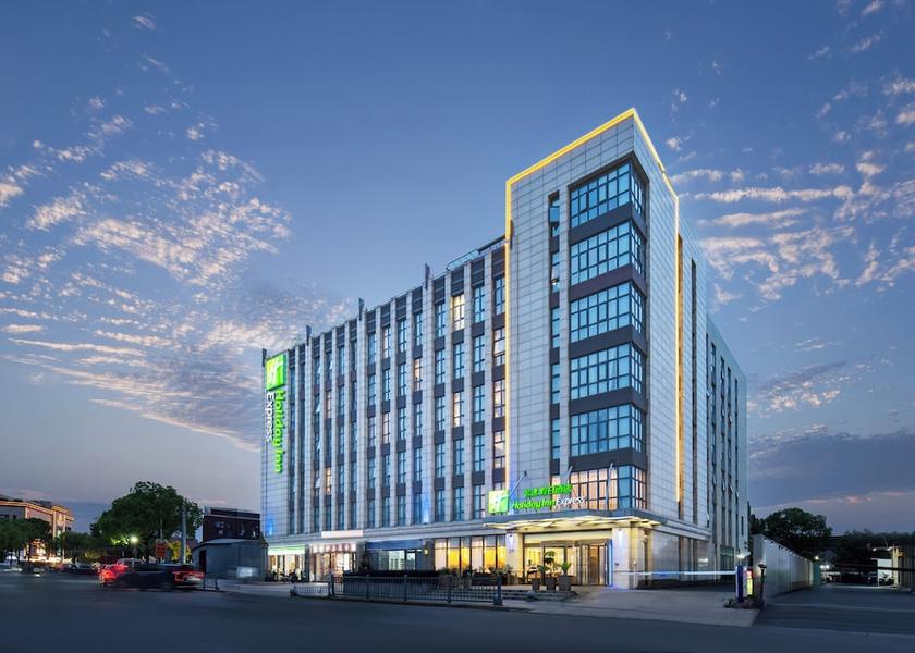  Shanghai Exterior