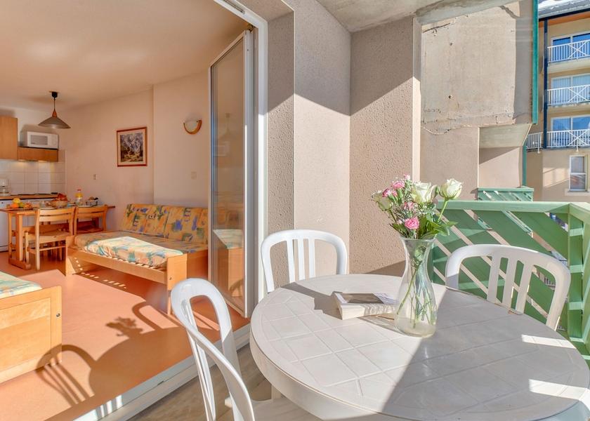 Occitanie Germ Terrace/patio
