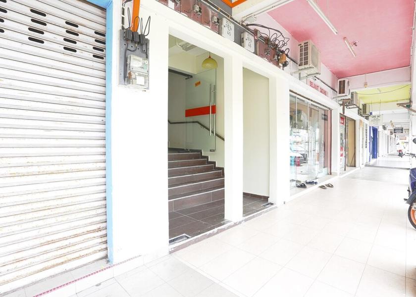 Selangor Kuala Selangor Property entrance