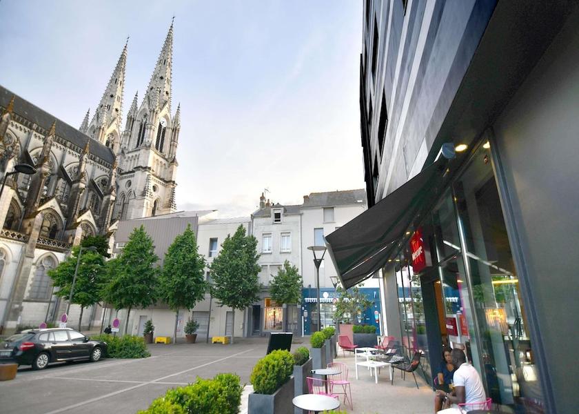 Pays de la Loire Cholet Amenity