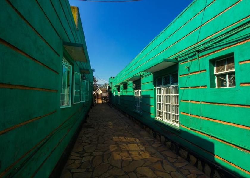  Jinja Interior Entrance