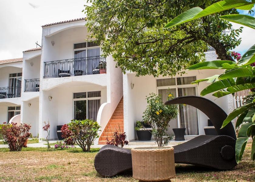  Mont Choisy Property Grounds