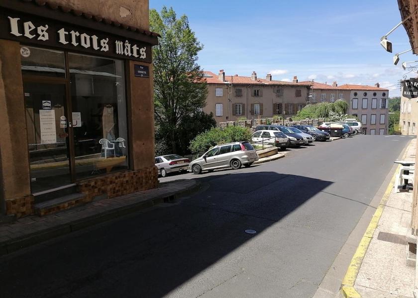 Auvergne-Rhone-Alpes Thiers Exterior Detail