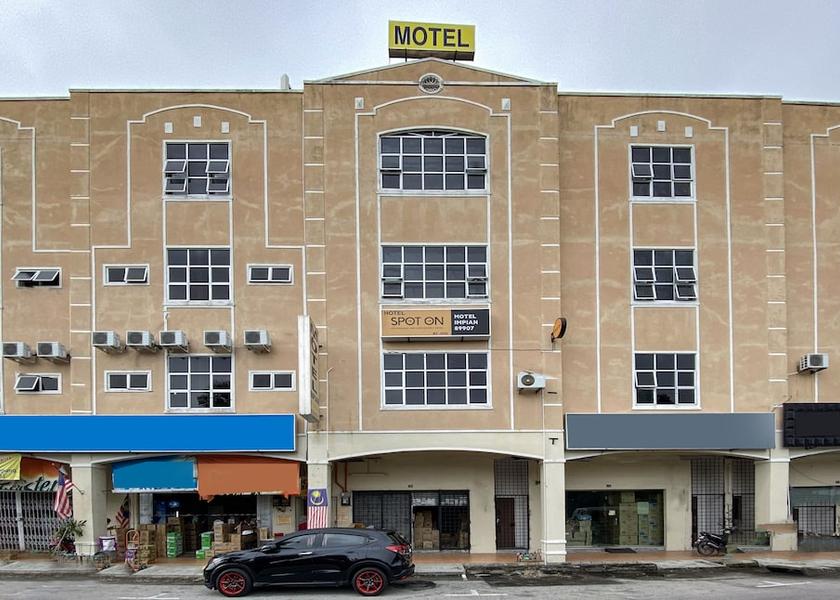 Perak Seri Manjung Exterior Detail