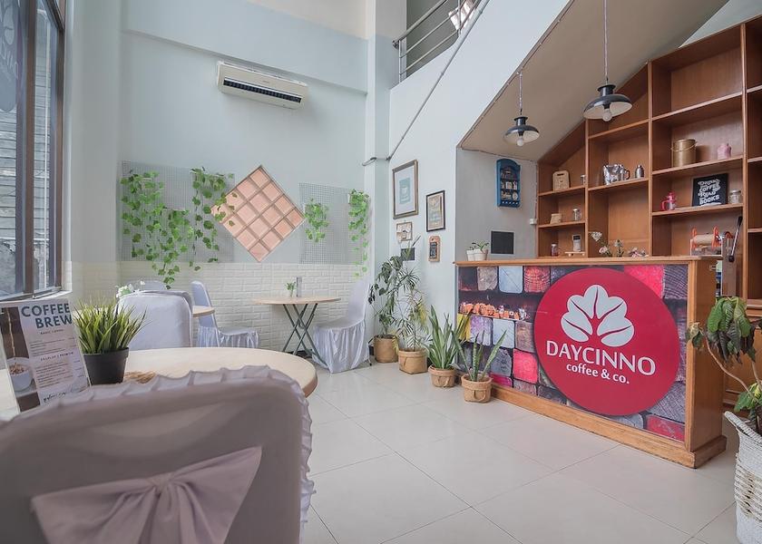  Tarakan Interior Entrance