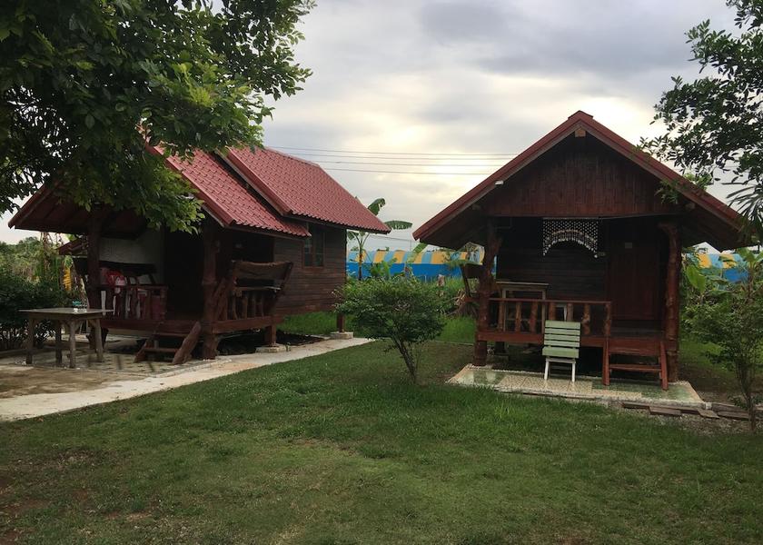 Nakhon Ratchasima Sung Noen Exterior Detail
