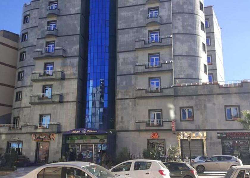  Setif Exterior Detail
