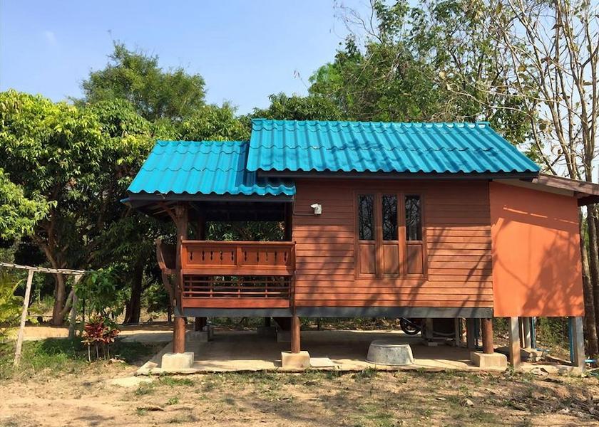 Nakhon Ratchasima Sung Noen Exterior Detail