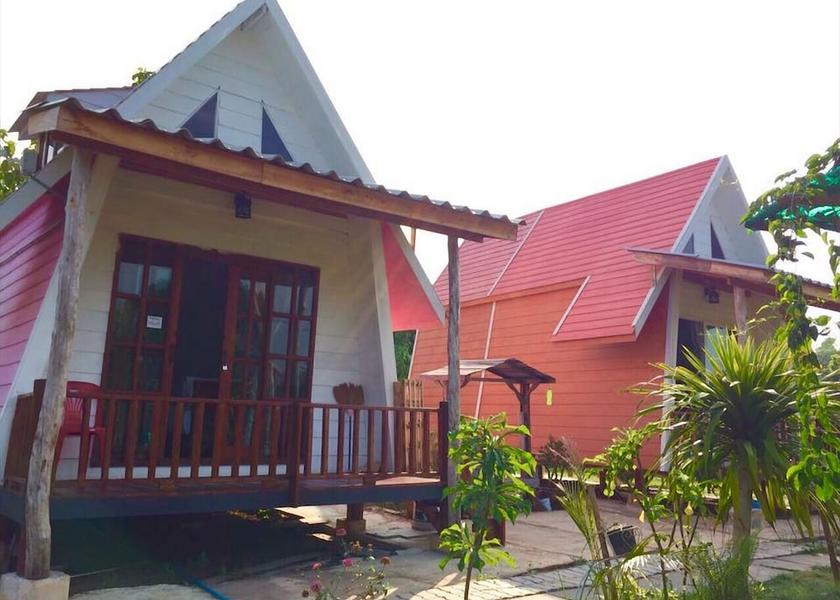 Nakhon Ratchasima Sung Noen Exterior Detail