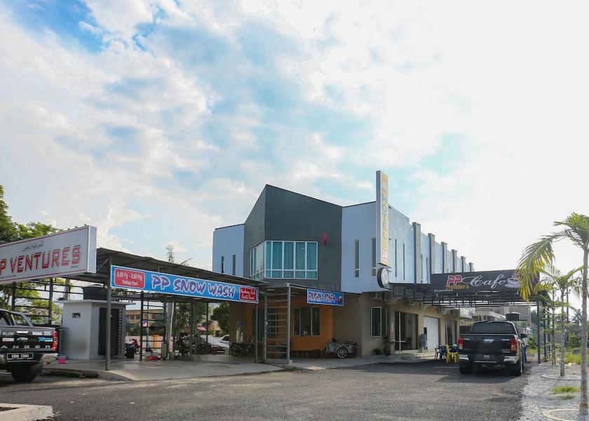 Kelantan Pasir Puteh Exterior Detail