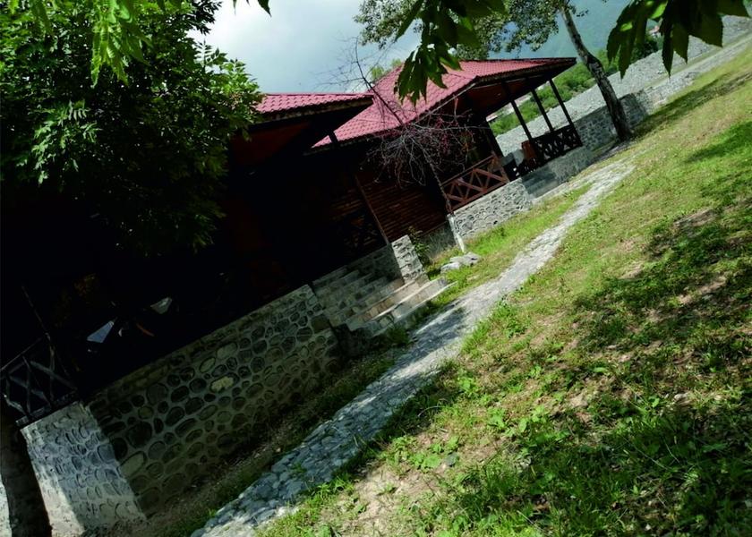  Sheki Facade