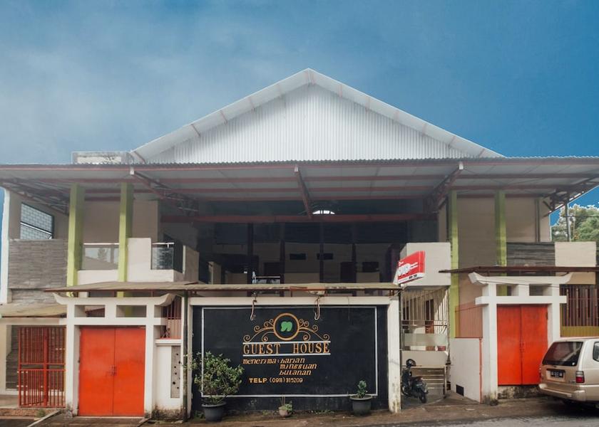 Ambon Exterior Detail