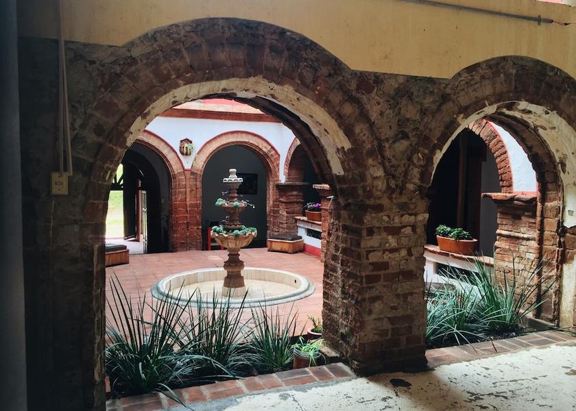 Michoacán Ciudad Hidalgo Interior Entrance