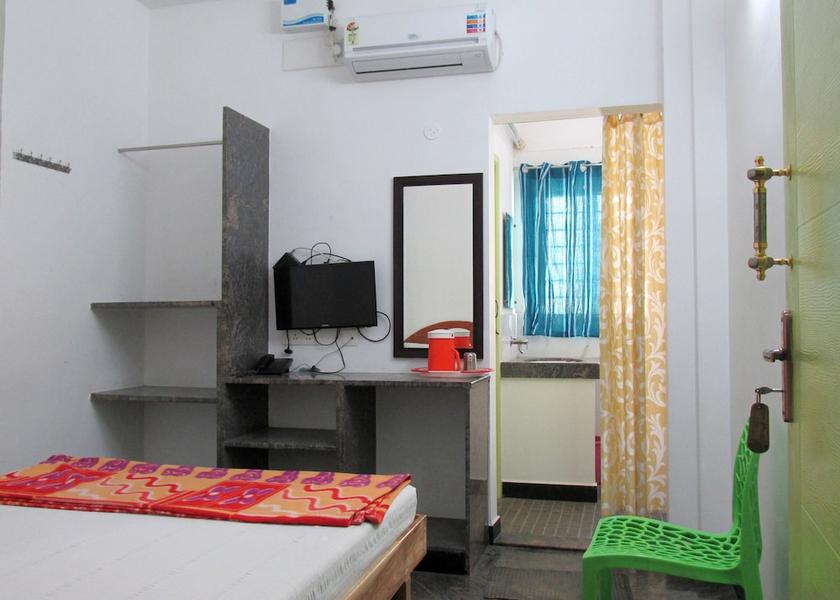 Tamil Nadu Palani Room